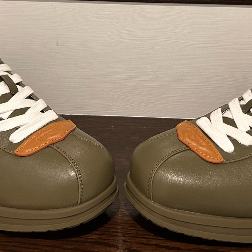 Louis Vuitton Men's Green and Tan Sneakers - Picture 4 of 6